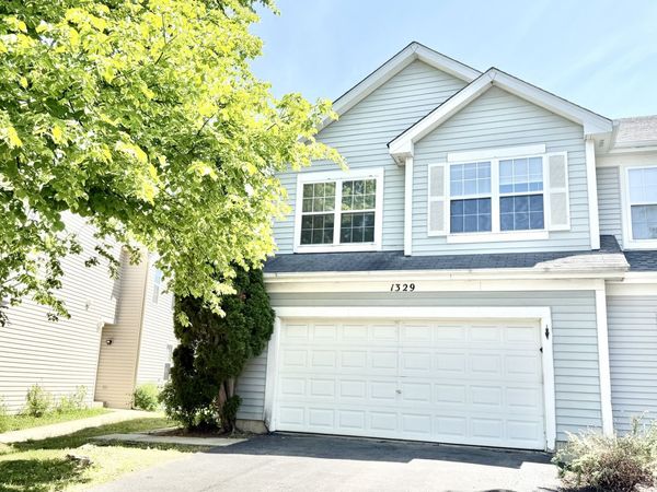 1329 Newport Street , Mundelein, IL 60060