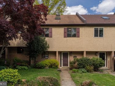 156 EATON DRIVE, WAYNE, PA 19087