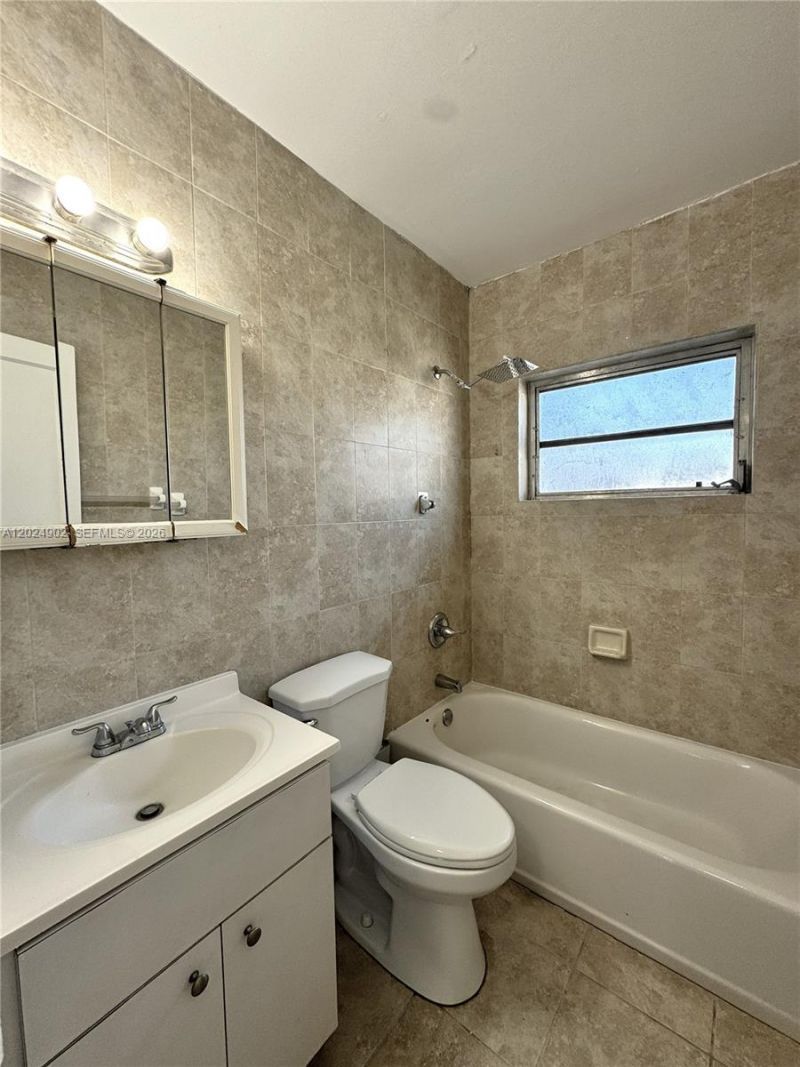 5353 SW 6th St , Unit -, Miami, FL 33134 Photo