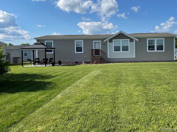 11112 Hickory Tree Court, Green Oak Twp, MI 48178