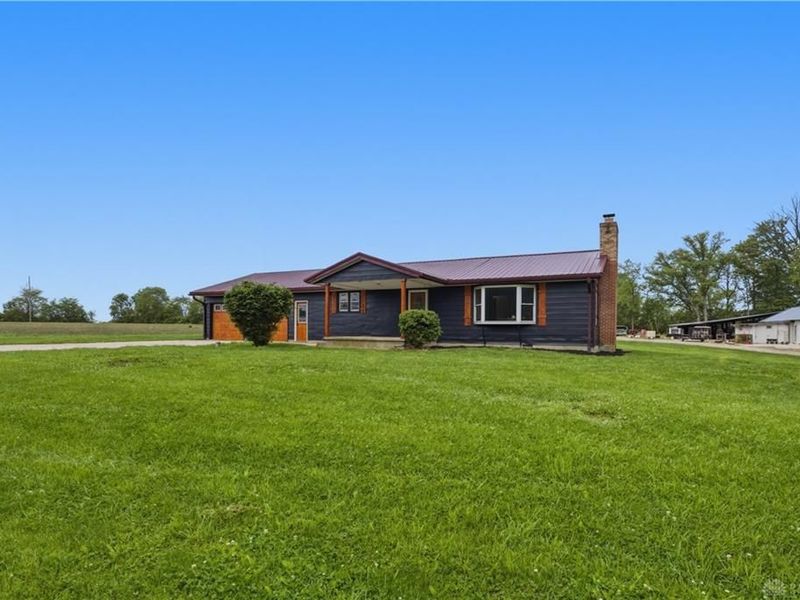 9211 Pitsburg Laura Road, Monroe Township, OH 45304 Photo 5