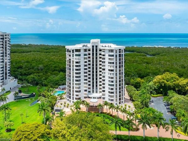 6075 Pelican Bay BLVD , Unit 506, NAPLES, FL 34108
