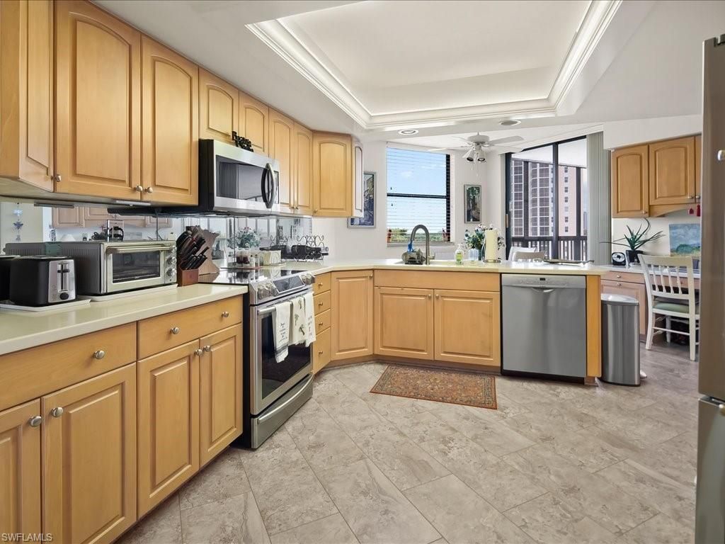 6075 Pelican Bay Blvd, Unit 506, Naples, FL 34108 Photo