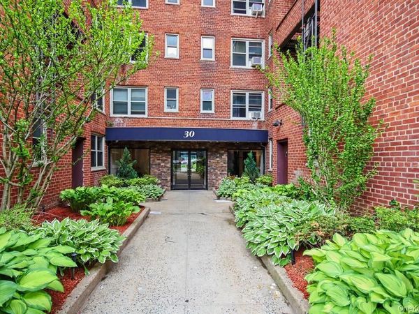 30 N Broadway , Unit 4F, White Plains, NY 10601