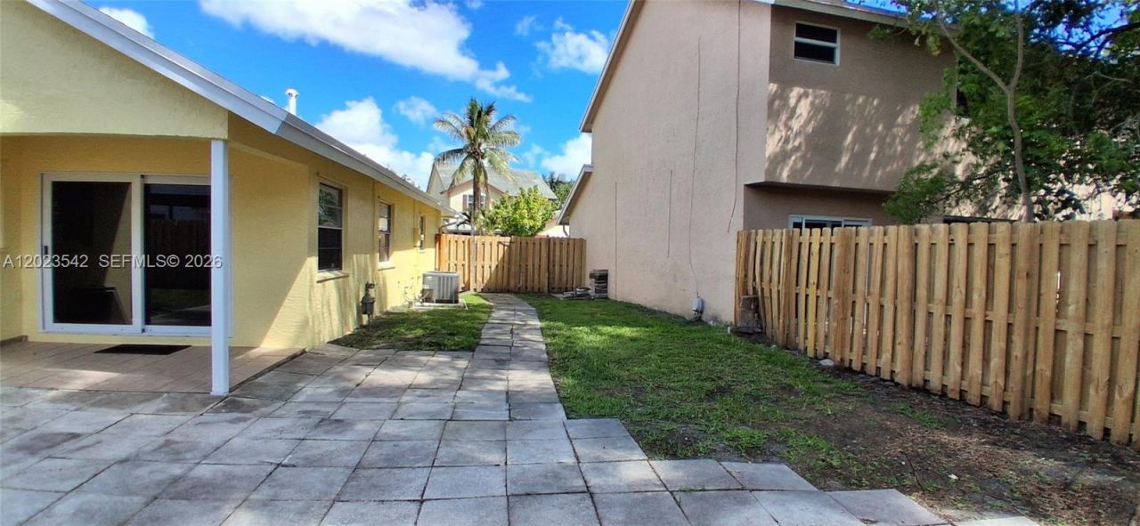 3277 NW 123rd Ave, Unit 1, Sunrise, FL 33323 Photo