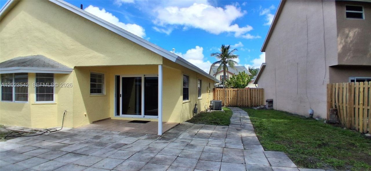 3277 NW 123rd Ave, Unit 1, Sunrise, FL 33323 Photo