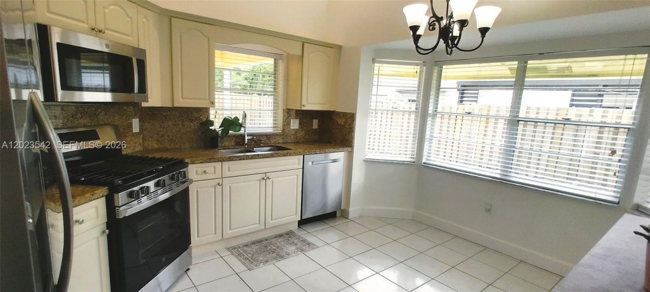 3277 NW 123rd Ave, Unit 1, Sunrise, FL 33323 Photo