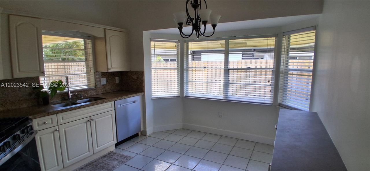 3277 NW 123rd Ave, Unit 1, Sunrise, FL 33323 Photo