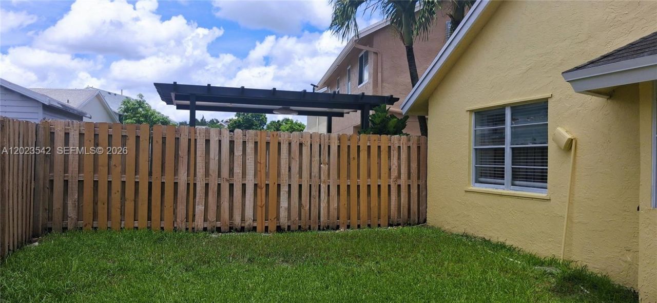 3277 NW 123rd Ave, Unit 1, Sunrise, FL 33323 Photo