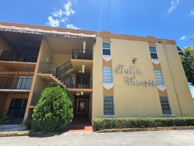 525 W 69th St, Unit 101, Hialeah, FL 33014 Photo