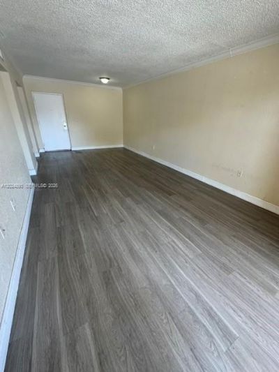 525 W 69th St, Unit 101, Hialeah, FL 33014 Photo