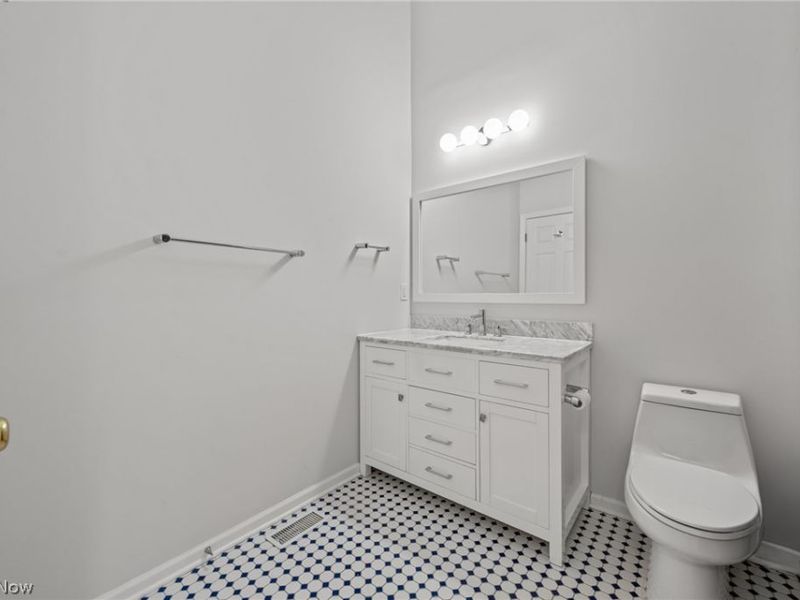 3901 Vine Court, Cleveland, OH 44113 Photo 24