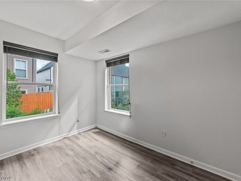 3901 Vine Court, Cleveland, OH 44113 Photo 7