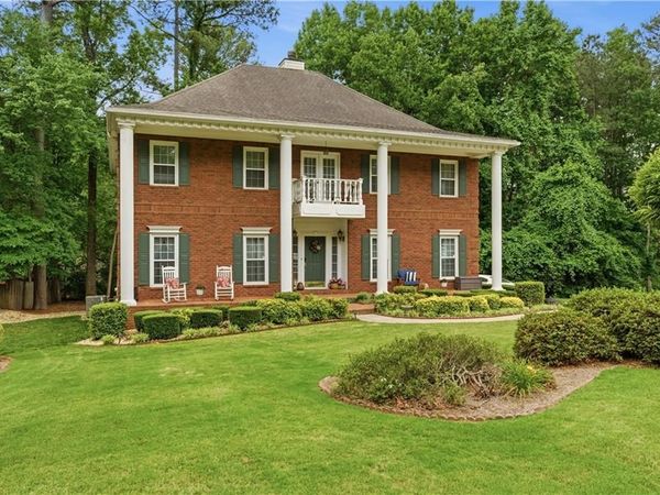2640 Peregrine Court, Suwanee, GA 30024