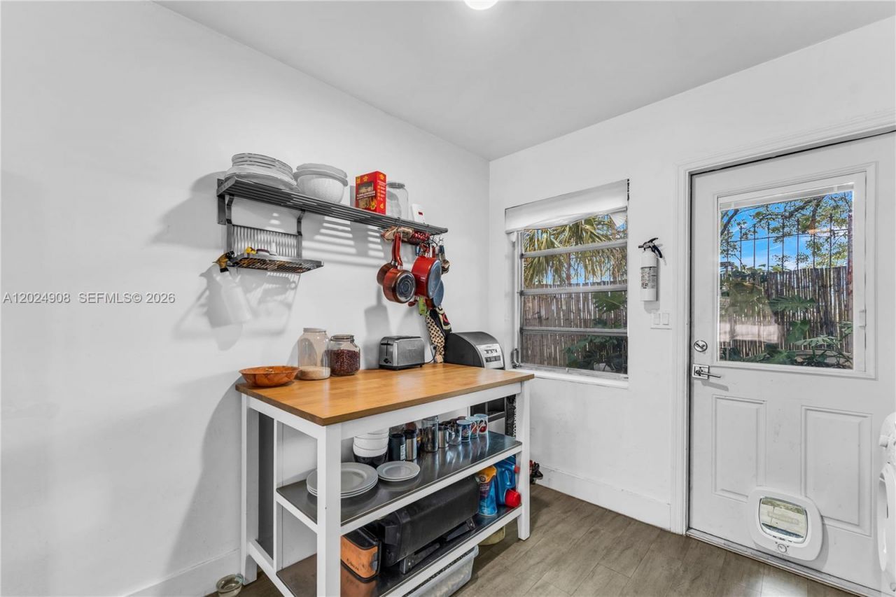 645 NE 77th St, Unit 1, Miami, FL 33138 Photo