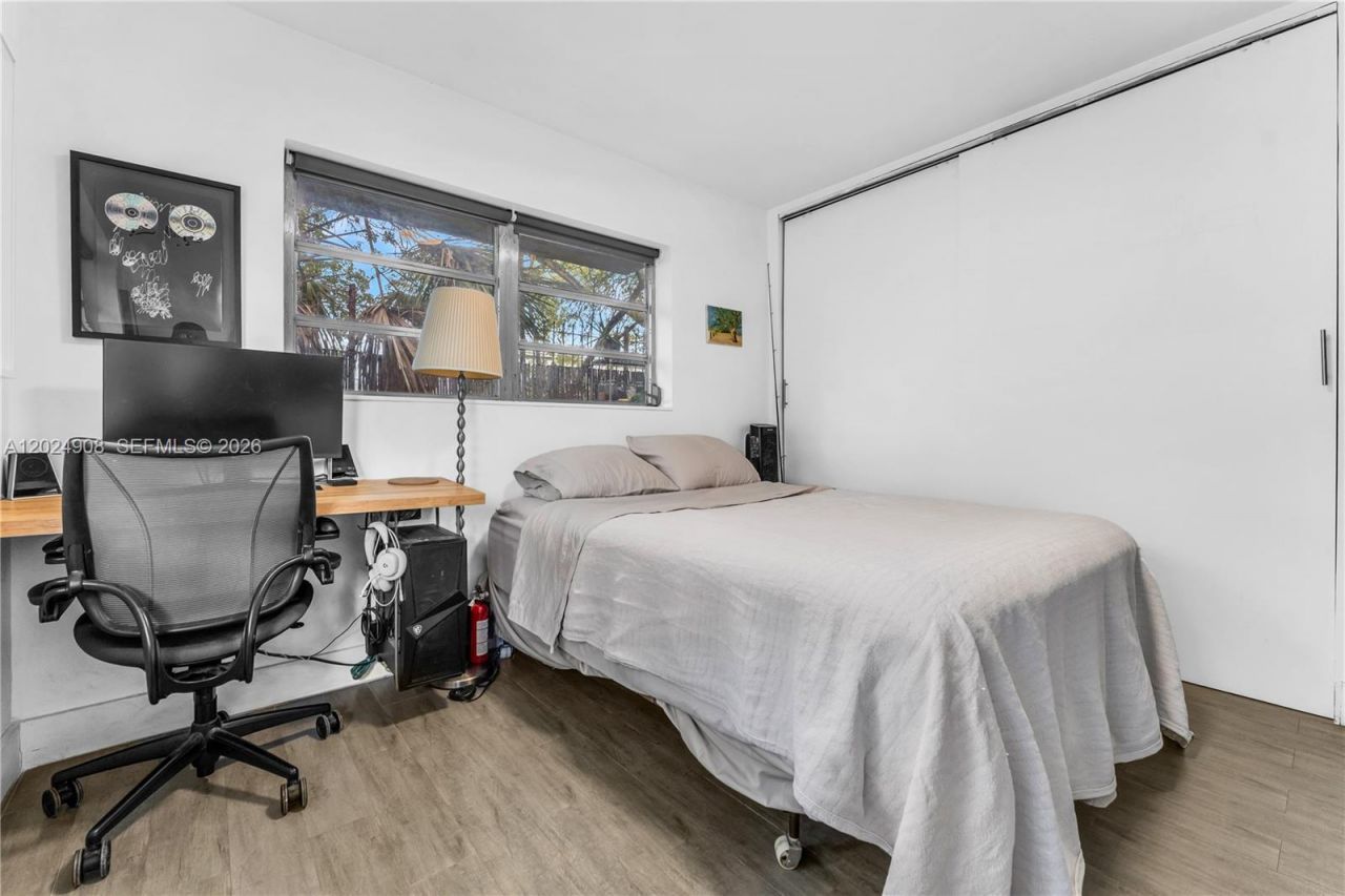 645 NE 77th St, Unit 1, Miami, FL 33138 Photo