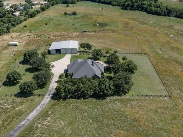 334 FM 2264, Decatur, TX 76234