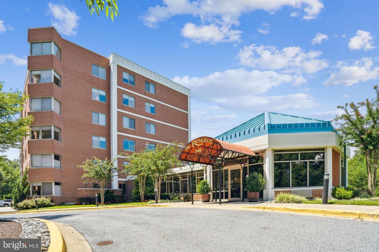 940 Astern Way, Unit 202, Annapolis, MD 21401 Main Photo