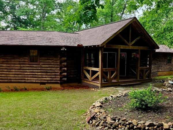3857 Gumlog Road, Young Harris, GA 30582