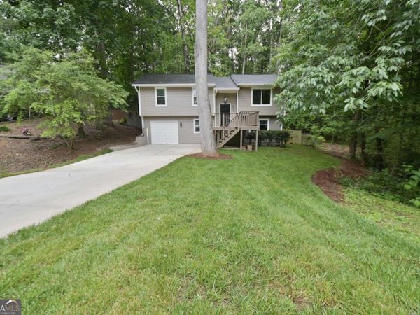 459 Ridgetop Drive NW, Acworth, GA 30102