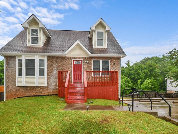 706 Green Valley Court , Clarksville, TN 37042