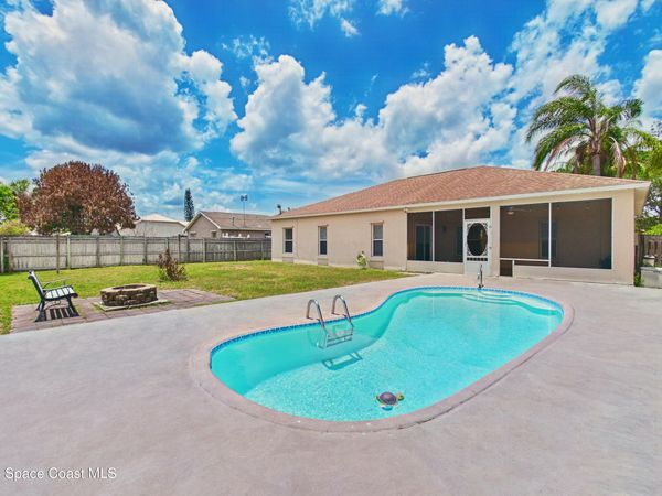 1510 Gardenton Street NW , Palm Bay, FL 32907
