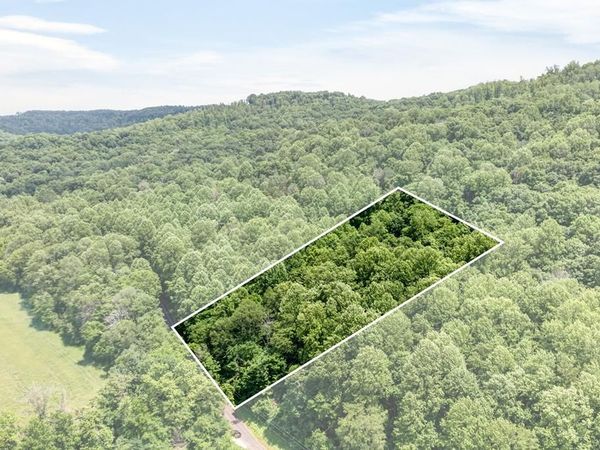 1088 Lee Hollow Rd, Sparta, TN 38583