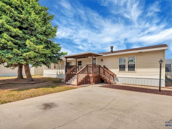 721 E CHICAGO, Rapid City, SD 57701