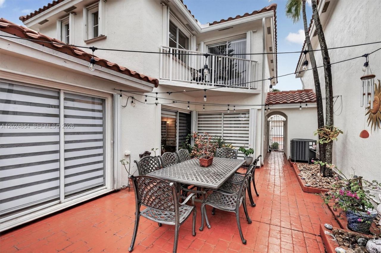 14930 SW 104th St , Unit 27, Miami, FL 33196 Photo