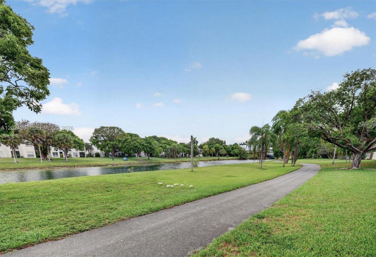 14930 SW 104th St , Unit 27, Miami, FL 33196 Photo