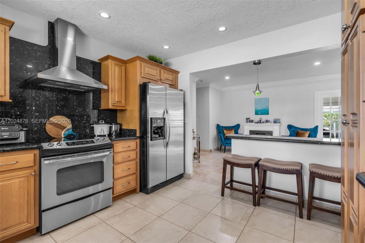 1261 NE 82nd St, Miami, FL 33138 Photo