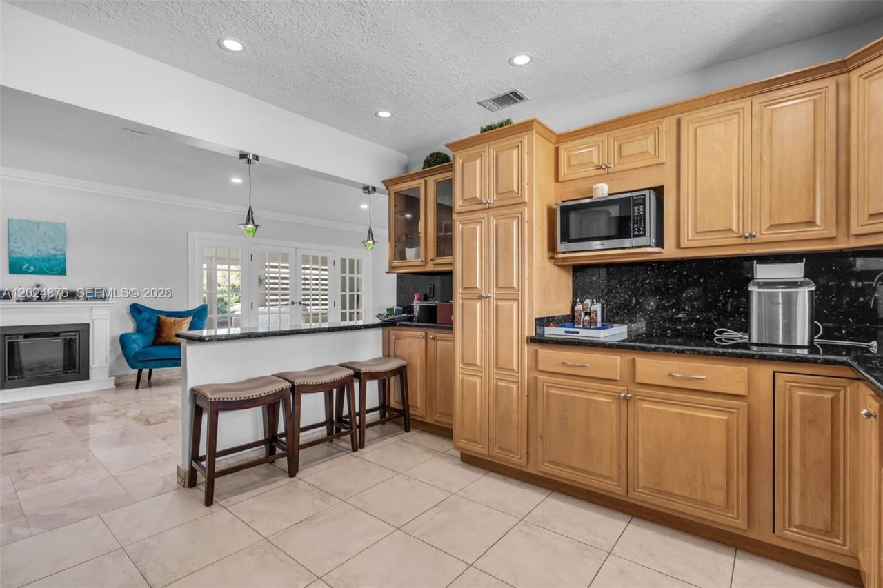 1261 NE 82nd St, Miami, FL 33138 Photo