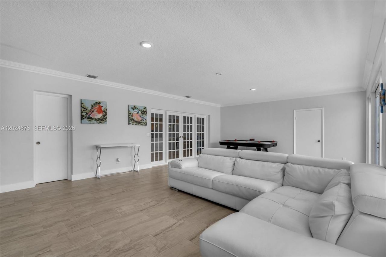 1261 NE 82nd St, Miami, FL 33138 Photo