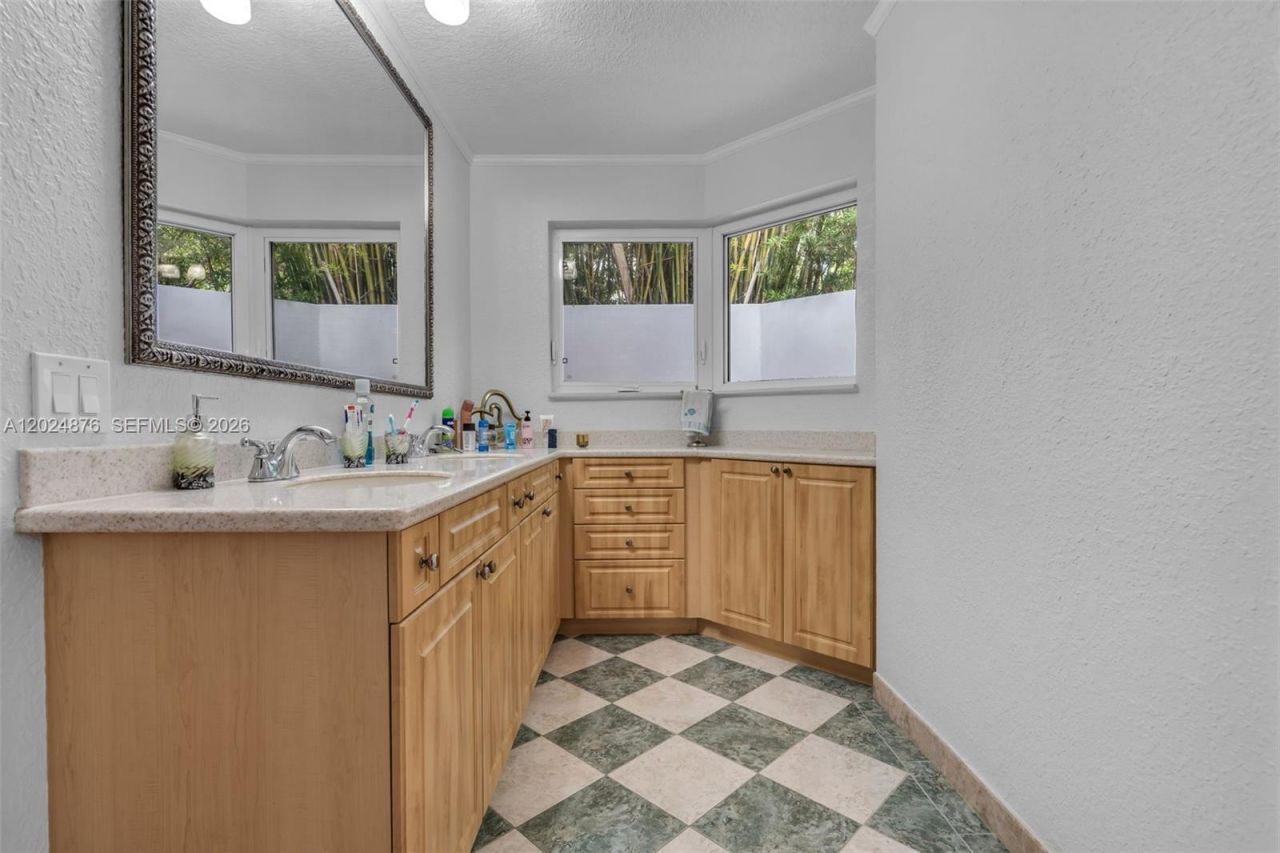 1261 NE 82nd St, Miami, FL 33138 Photo