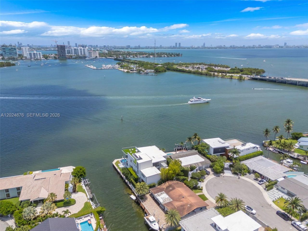 1261 NE 82nd St , Miami, FL 33138 Photo