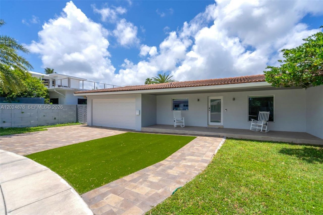 1261 NE 82nd St, Miami, FL 33138 Photo