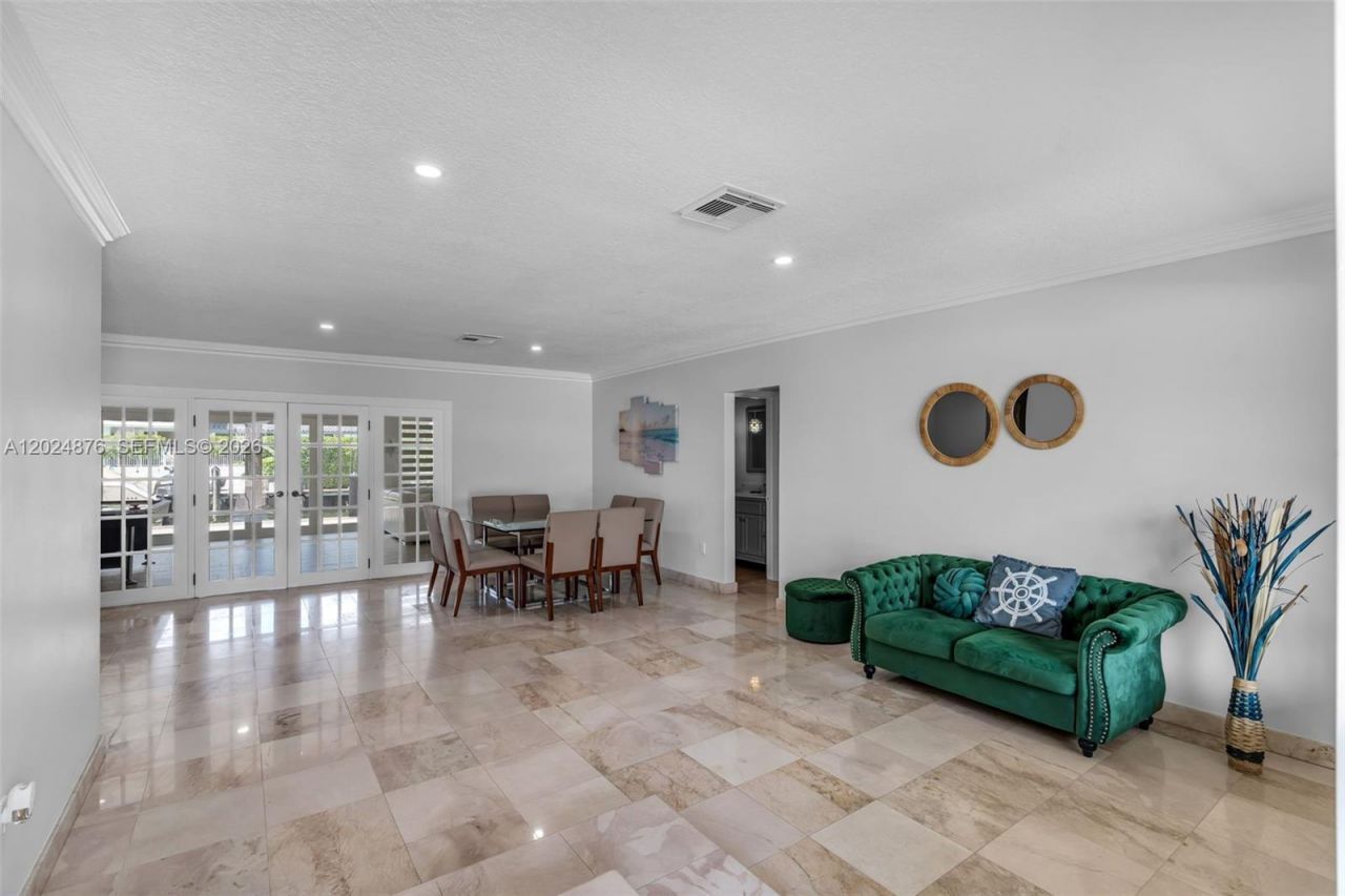 1261 NE 82nd St, Miami, FL 33138 Photo