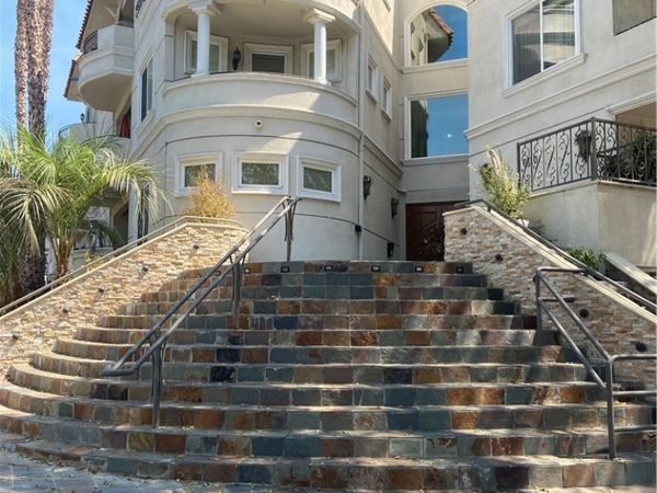 600 E Magnolia Boulevard, Unit 202, Burbank, CA 91501