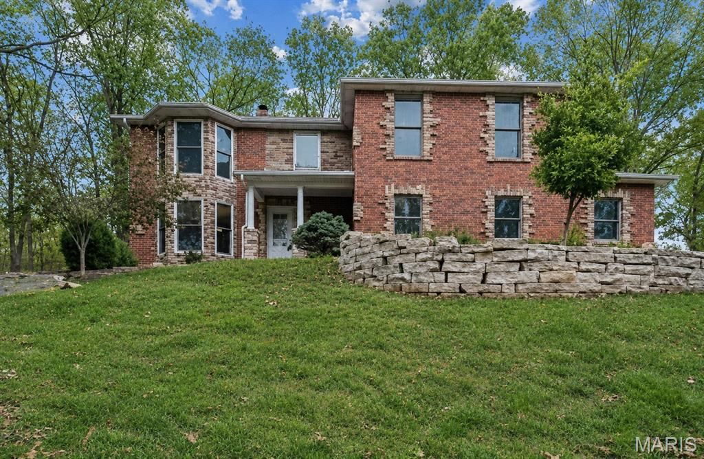 8 Howe Crossing , Festus, MO 63028 Main Photo