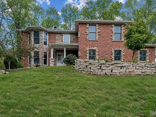 8 Howe Crossing , Festus, MO 63028