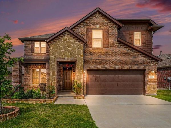 8825 Landergin Mesa Drive, Fort Worth, TX 76131