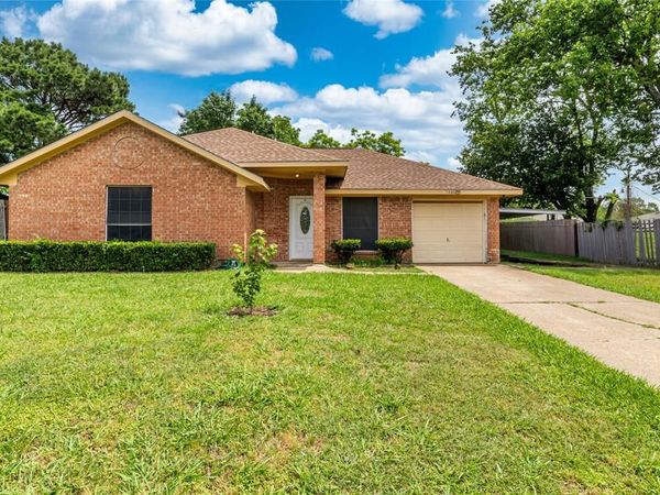 1306 Bluffview Drive, Seagoville, TX 75159