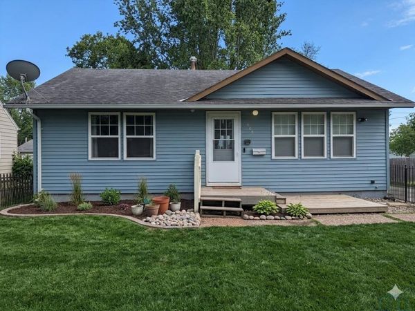 908 11th Street, Sheldon, IA 51201