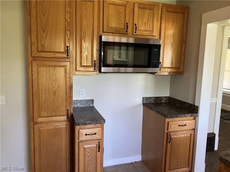 502 Dewey Avenue, Elyria, OH 44035 Photo 3