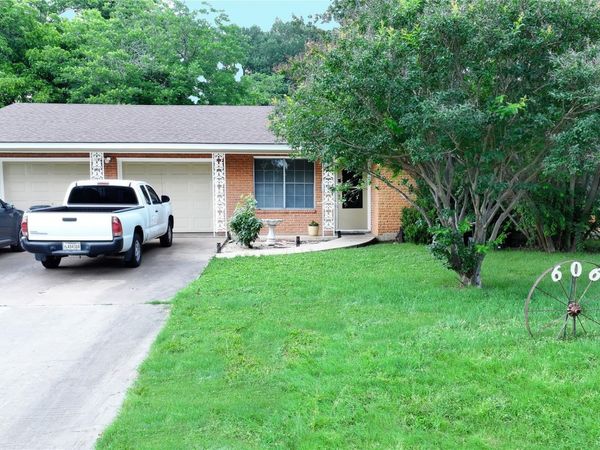606 E Liberty Ave , Round Rock, TX 78664