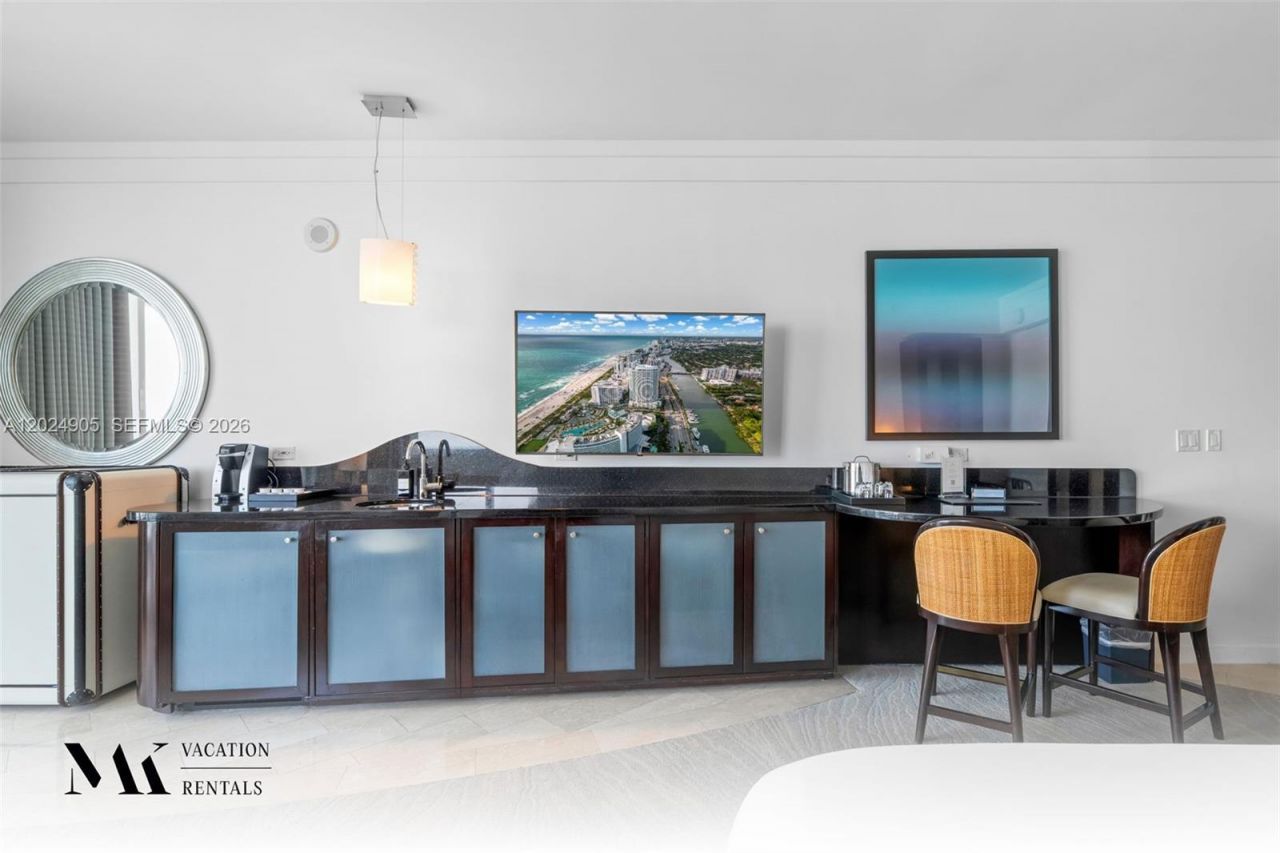 4391 Collins Ave , Unit 1001, Miami Beach, FL 33140 Photo