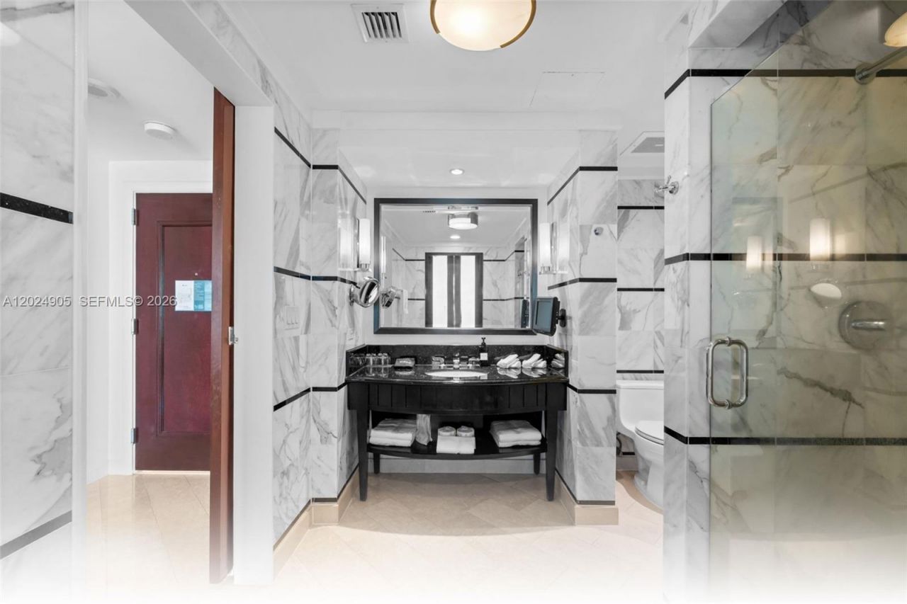 4391 Collins Ave , Unit 1001, Miami Beach, FL 33140 Photo