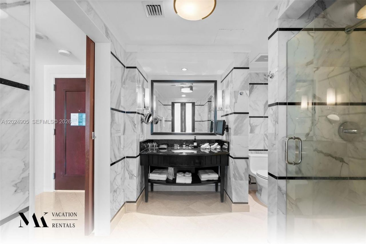 4391 Collins Ave , Unit 1001, Miami Beach, FL 33140 Photo