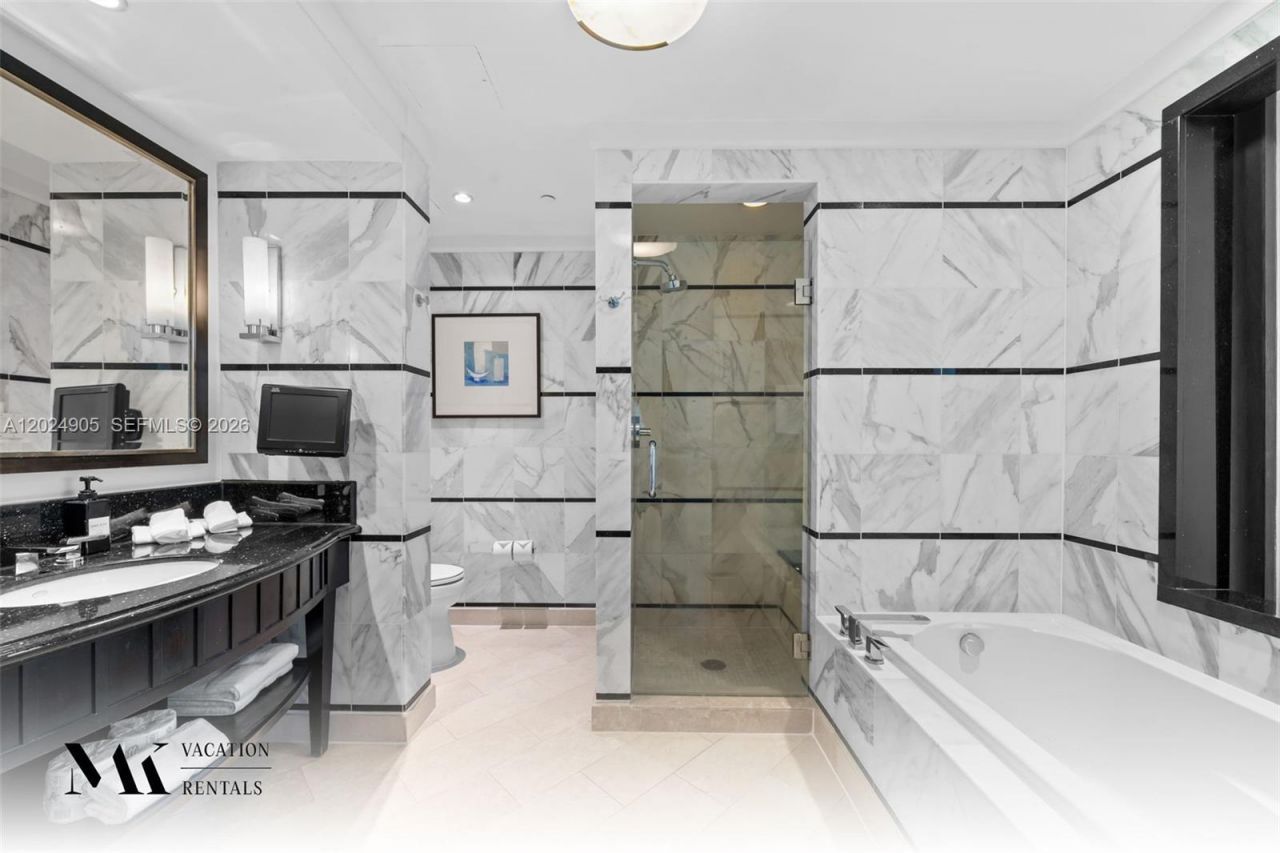 4391 Collins Ave , Unit 1001, Miami Beach, FL 33140 Photo