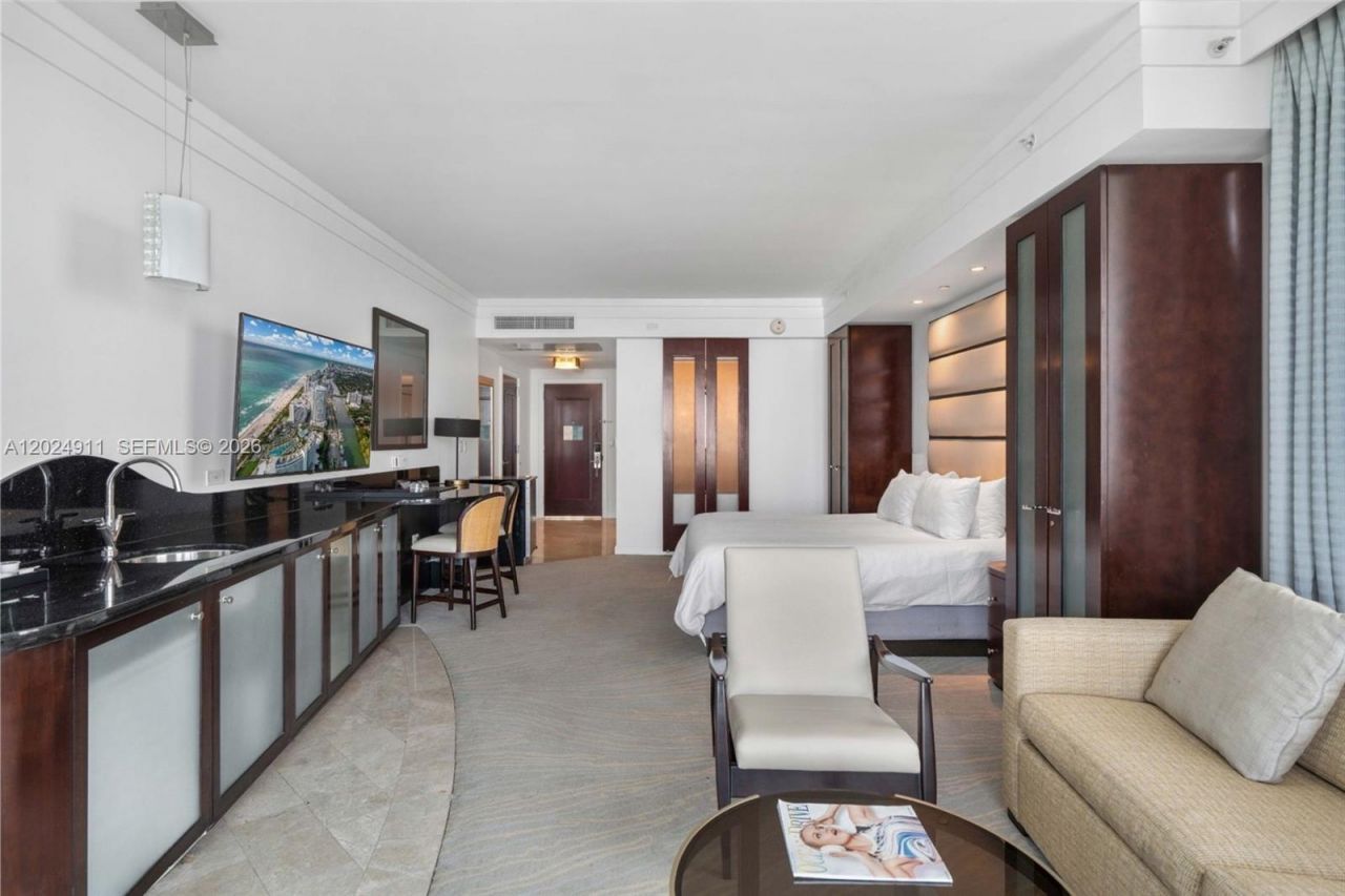 4391 Collins Ave , Unit 1002, Miami Beach, FL 33140 Photo